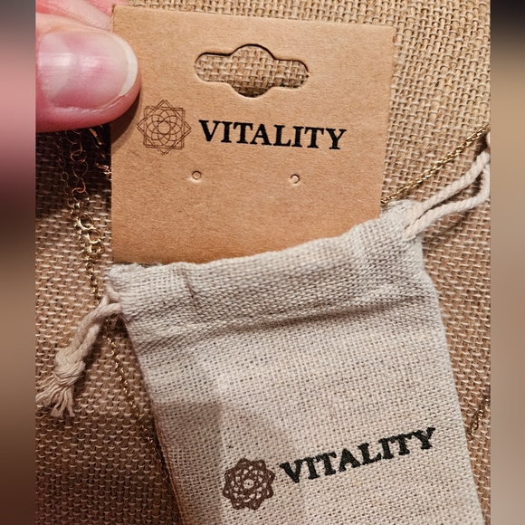 Vitality Devotion Diffuser Necklace - Picture 9 of 9